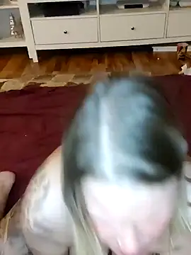 Snapshot of SexyDreamercouple89 chatting on 12.14.24 SexyDreamercouple89 online show from 12.14.24