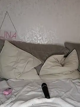 Snapshot of SexyDreamercouple89 chatting on 11.21.25 SexyDreamercouple89 online show from 11.21.25