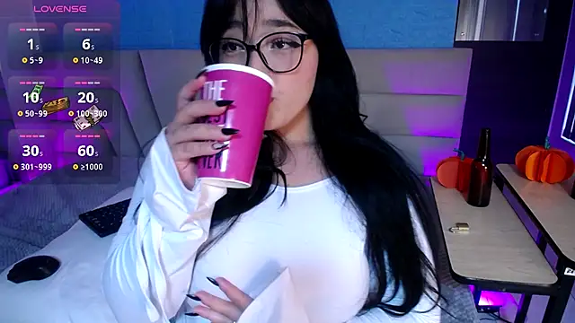 Miss Loise online show from 09.28.25