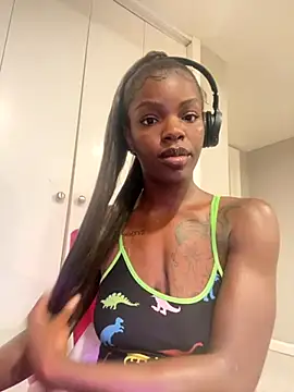 Snapshot of wishwashhy22 chatting on 09.28.25 wishwashhy22 online show from 09.28.25