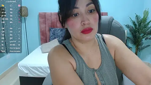 sophia hadid online show from 02.03.26