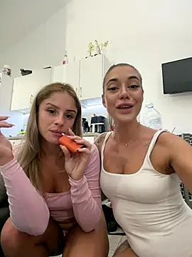 BritneyDimond online show from 11.08.25