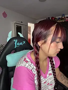 Snapshot of _Tammyy chatting on 03.18.25  Tammyy online show from 03.18.25