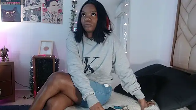 Snapshot of Kenya_Agu chatting on 12.15.24 Kenya Agu online show from 12.15.24