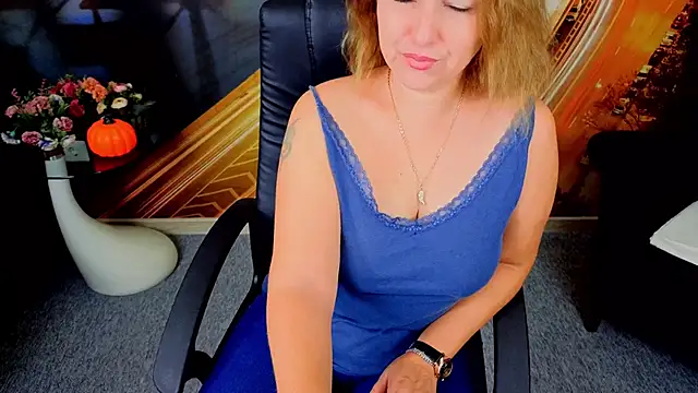 EmmaxPark online show from 11.07.25