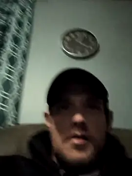 Snapshot of Midwestalpha chatting on 12.04.25 Midwestalpha online show from 12.04.25