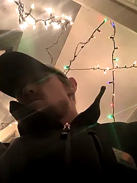 Snapshot of Midwestalpha chatting on 12.15.25 Midwestalpha online show from 12.15.25