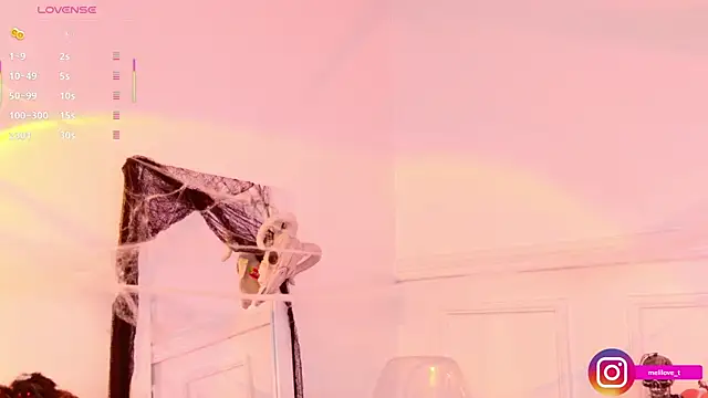 Mely-taylor online show from 10.11.25