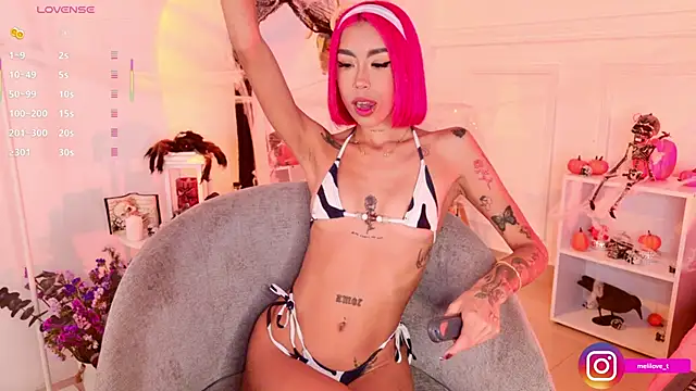 Mely-taylor online show from 10.12.25