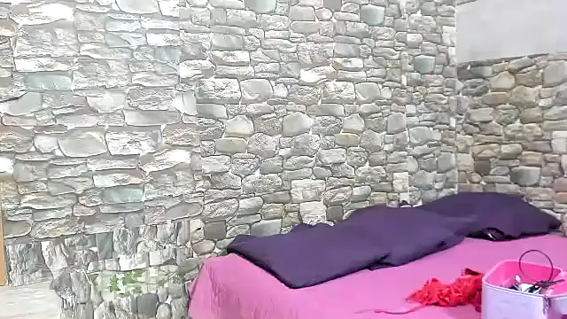 chicamir22 online show from 12.28.24