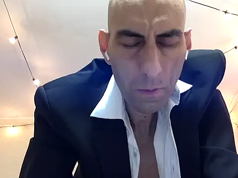 HandsomeAlfie online show from 10.01.25