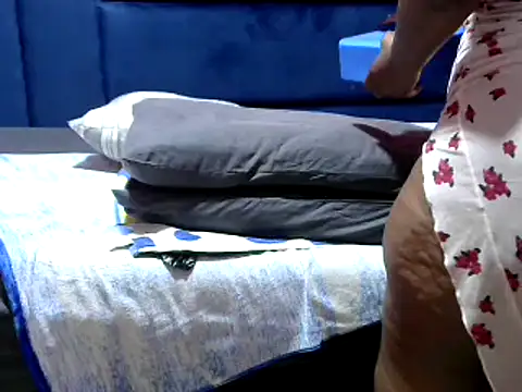 Snapshot of Lelety79 chatting on 03.18.25 Lelety79 online show from 03.18.25