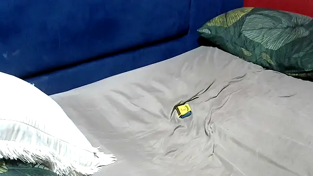 Snapshot of Lelety79 chatting on 09.16.25 Lelety79 online show from 09.16.25