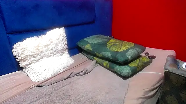 Snapshot of Lelety79 chatting on 09.21.25 Lelety79 online show from 09.21.25