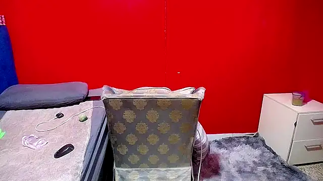 Snapshot of Lelety79 chatting on 10.10.25 Lelety79 online show from 10.10.25