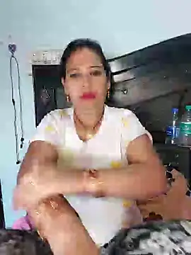 Snapshot of Poojabhabi101 chatting on 12.05.24 Poojabhabi101 online show from 12.05.24