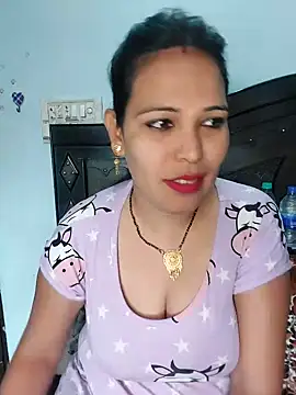 Snapshot of Poojabhabi101 chatting on 12.12.24 Poojabhabi101 online show from 12.12.24