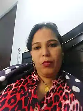 Snapshot of Poojabhabi101 chatting on 12.16.24 Poojabhabi101 online show from 12.16.24