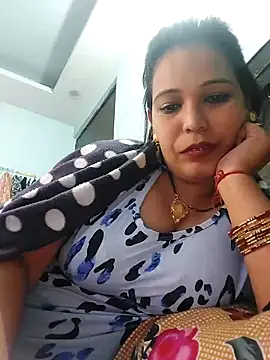 Snapshot of Poojabhabi101 chatting on 12.23.24 Poojabhabi101 online show from 12.23.24