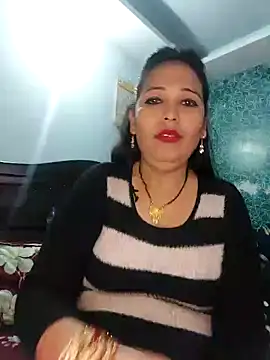 Snapshot of Poojabhabi101 chatting on 01.07.25 Poojabhabi101 online show from 01.07.25