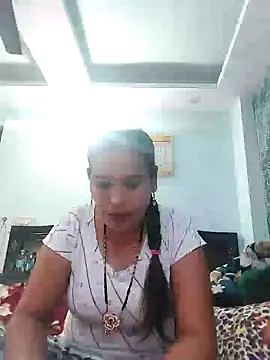 Snapshot of Poojabhabi101 chatting on 01.28.25 Poojabhabi101 online show from 01.28.25