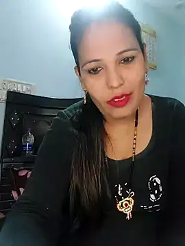 Snapshot of Poojabhabi101 chatting on 02.02.25 Poojabhabi101 online show from 02.02.25