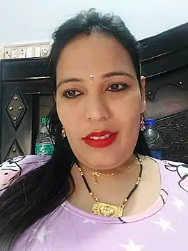 Snapshot of Poojabhabi101 chatting on 02.12.25 Poojabhabi101 online show from 02.12.25