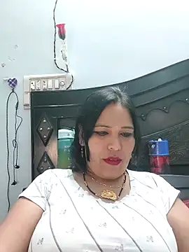 Snapshot of Poojabhabi101 chatting on 02.28.25 Poojabhabi101 online show from 02.28.25