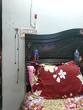 Snapshot of Poojabhabi101 chatting on 03.09.25 Poojabhabi101 online show from 03.09.25