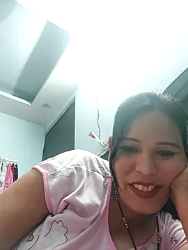 Snapshot of Poojabhabi101 chatting on 03.22.25 Poojabhabi101 online show from 03.22.25