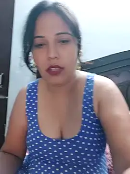 Snapshot of Poojabhabi101 chatting on 09.08.25 Poojabhabi101 online show from 09.08.25