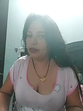 Snapshot of Poojabhabi101 chatting on 09.11.25 Poojabhabi101 online show from 09.11.25