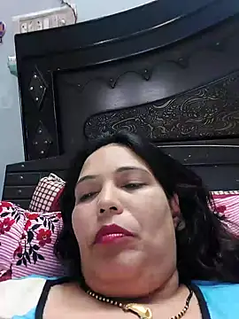 Snapshot of Poojabhabi101 chatting on 09.12.25 Poojabhabi101 online show from 09.12.25