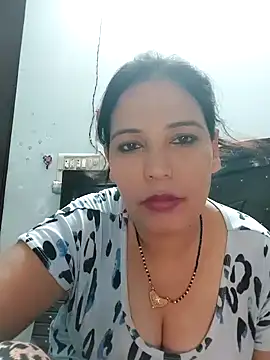 Snapshot of Poojabhabi101 chatting on 09.16.25 Poojabhabi101 online show from 09.16.25