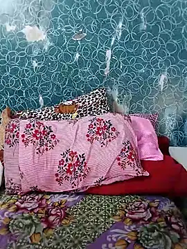 Snapshot of Poojabhabi101 chatting on 09.16.25 Poojabhabi101 online show from 09.16.25