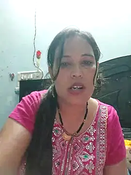 Snapshot of Poojabhabi101 chatting on 10.07.25 Poojabhabi101 online show from 10.07.25