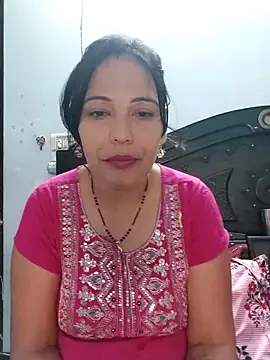 Snapshot of Poojabhabi101 chatting on 10.13.25 Poojabhabi101 online show from 10.13.25