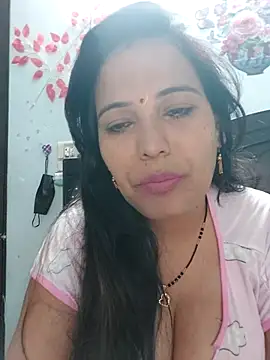 Snapshot of Poojabhabi101 chatting on 10.24.25 Poojabhabi101 online show from 10.24.25