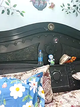 Snapshot of Poojabhabi101 chatting on 10.25.25 Poojabhabi101 online show from 10.25.25