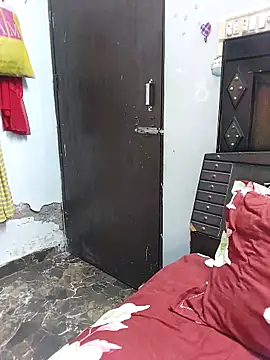 Snapshot of Poojabhabi101 chatting on 11.08.25 Poojabhabi101 online show from 11.08.25