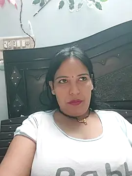 Snapshot of Poojabhabi101 chatting on 11.10.25 Poojabhabi101 online show from 11.10.25