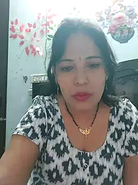 Snapshot of Poojabhabi101 chatting on 11.21.25 Poojabhabi101 online show from 11.21.25