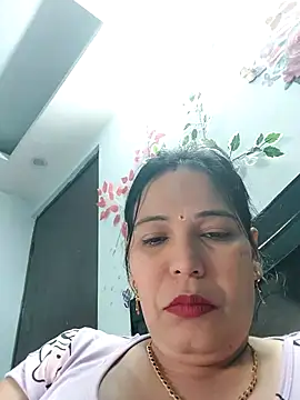 Snapshot of Poojabhabi101 chatting on 11.27.25 Poojabhabi101 online show from 11.27.25