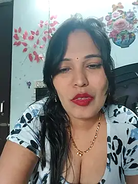 Snapshot of Poojabhabi101 chatting on 11.28.25 Poojabhabi101 online show from 11.28.25