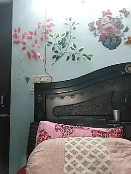 Snapshot of Poojabhabi101 chatting on 12.04.25 Poojabhabi101 online show from 12.04.25