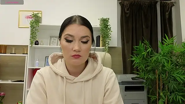 SelineSole online show from 02.04.25