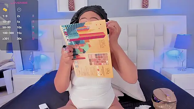 Aluna sweet online show from 02.03.25