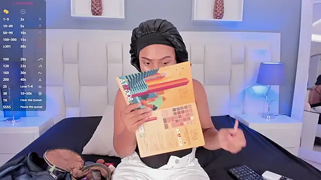 Aluna sweet online show from 02.10.25