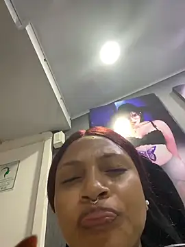 Aluna sweet online show from 10.08.25