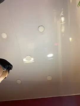 Aluna sweet online show from 10.14.25